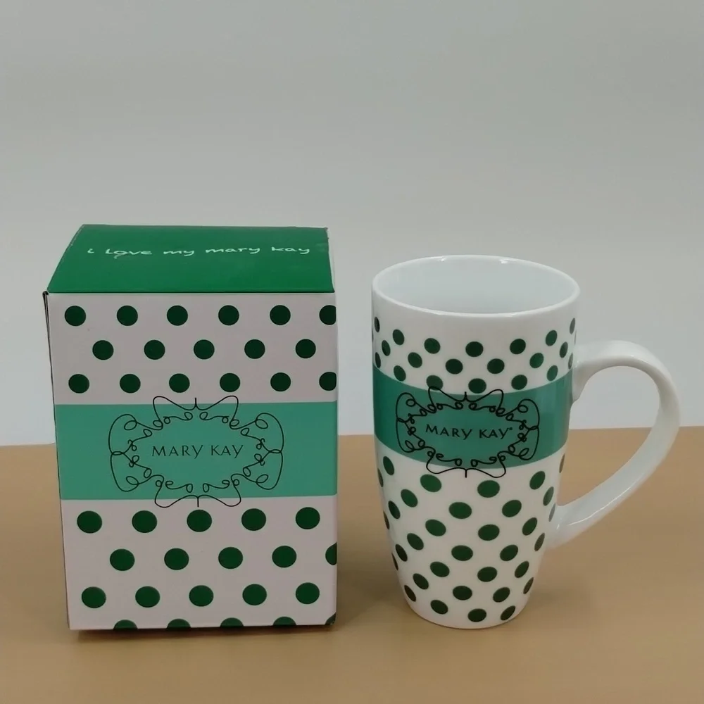 Mary Kay 2013 green polka dot  ceramic tall coffee mug 16 oz new in box